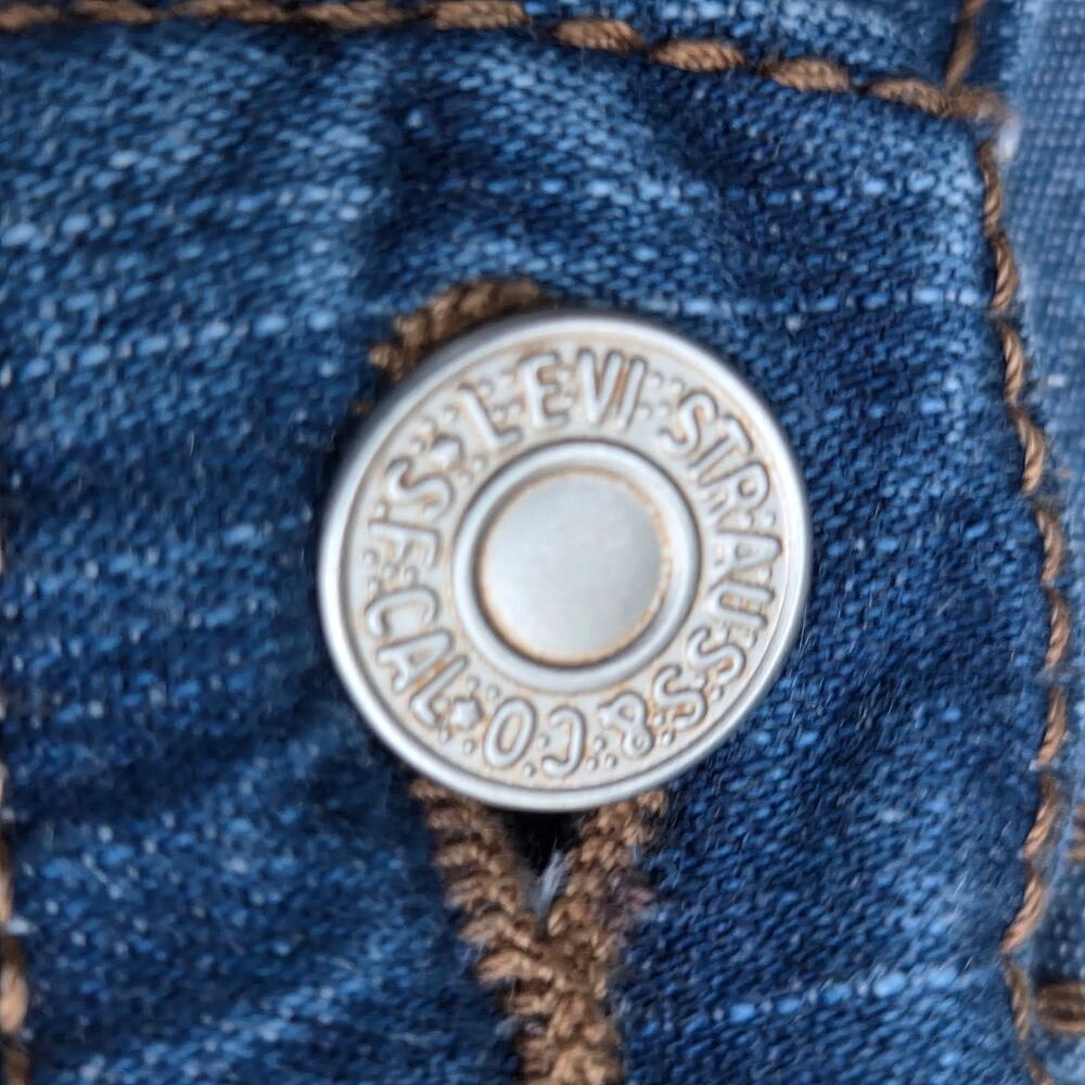 Levi's 548 Jeans Blue Perfectly Slimming Bermuda Medium Wash Womens 12 - Picture 5 of 10